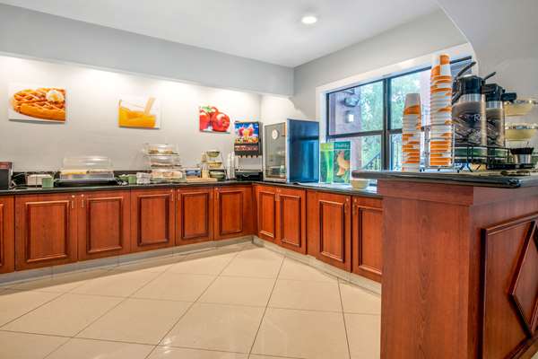 Amenities - Quality Inn & Suites Jacksonville - I-95, Exit 341