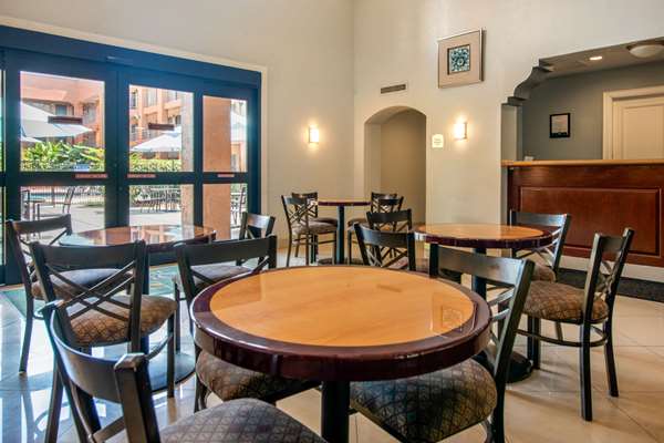 Amenities - Quality Inn & Suites Jacksonville - I-95, Exit 341