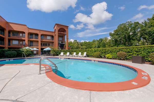 Pool - Quality Inn & Suites Jacksonville - I-95, Exit 341