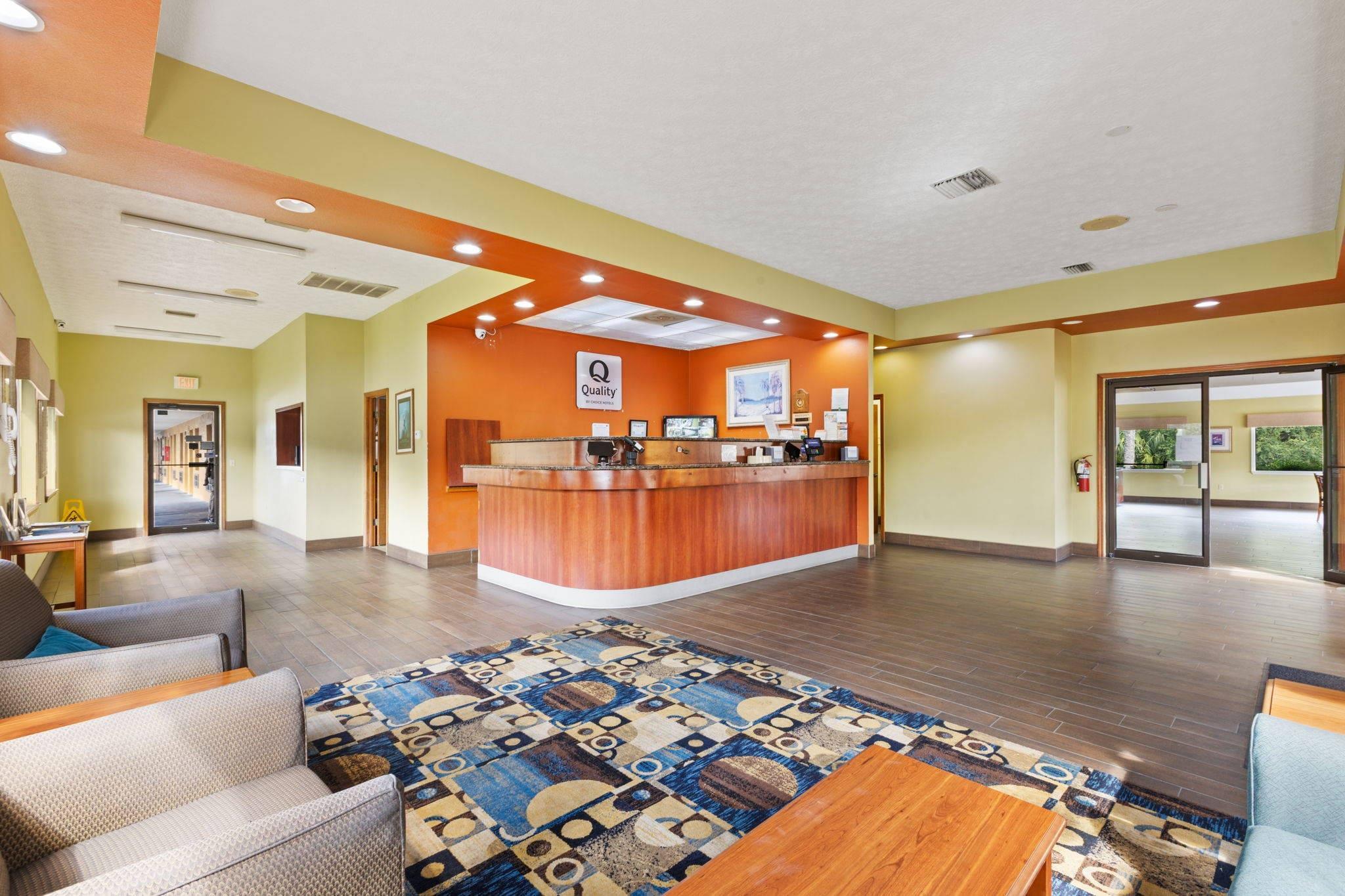 Hotel lobby | Quality Inn Crystal River