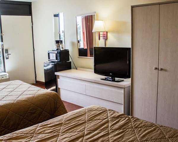 Suite - Quality Inn & Suites St. Augustine Beach