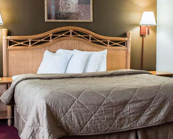 Suite - Quality Inn & Suites St. Augustine Beach