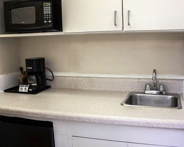 Suite - Quality Inn & Suites St. Augustine Beach