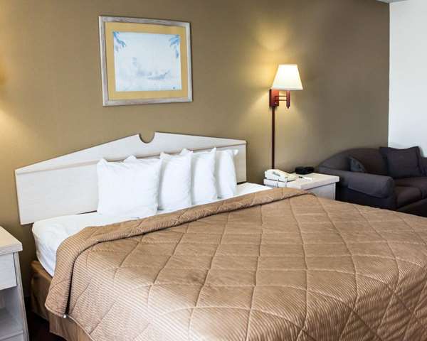 Suite - Quality Inn & Suites St. Augustine Beach