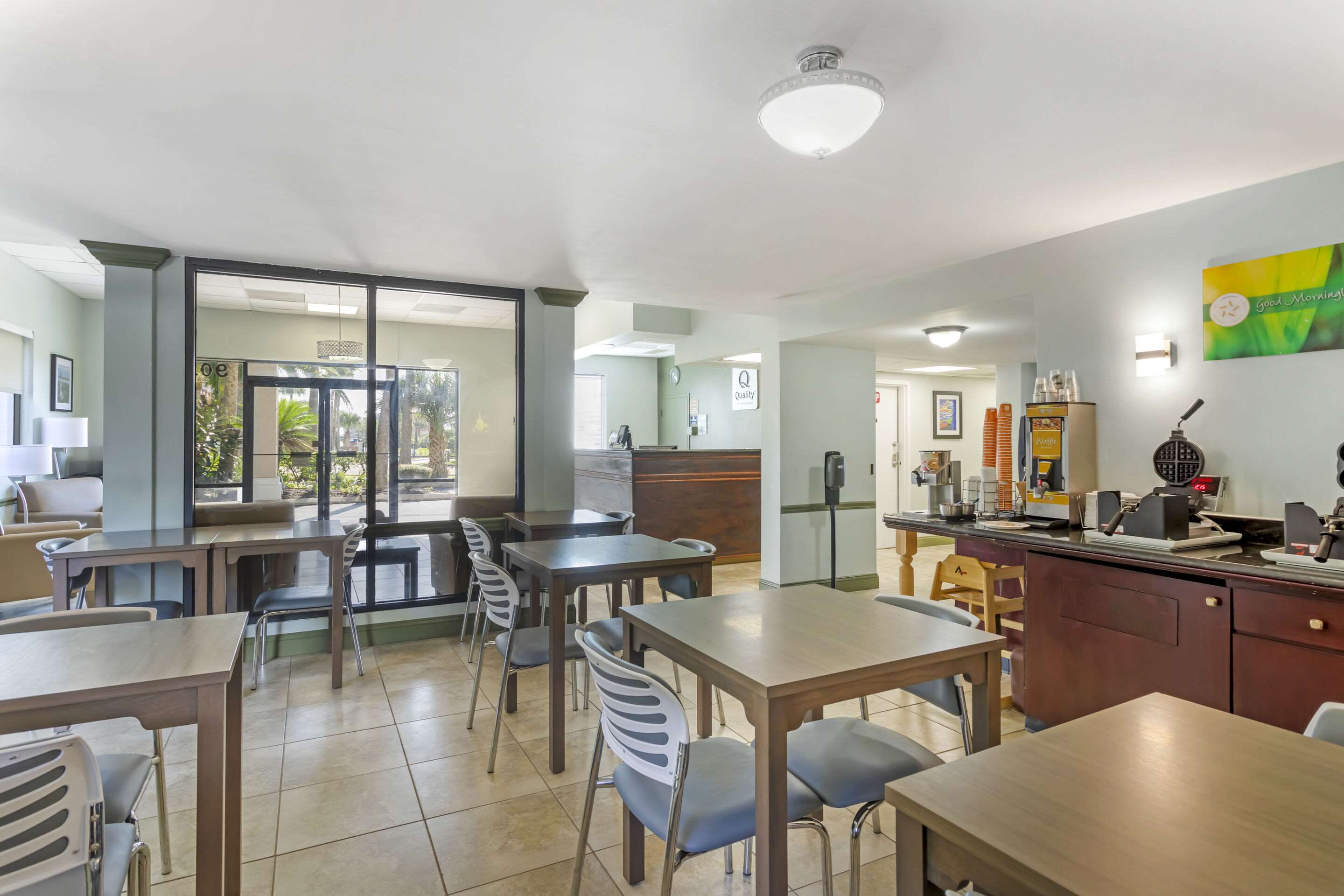Breakfast area | Quality Inn & Suites St Augustine Beach Area