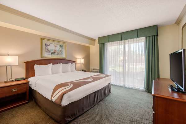 Suite - Quality Inn & Suites Tarpon Springs