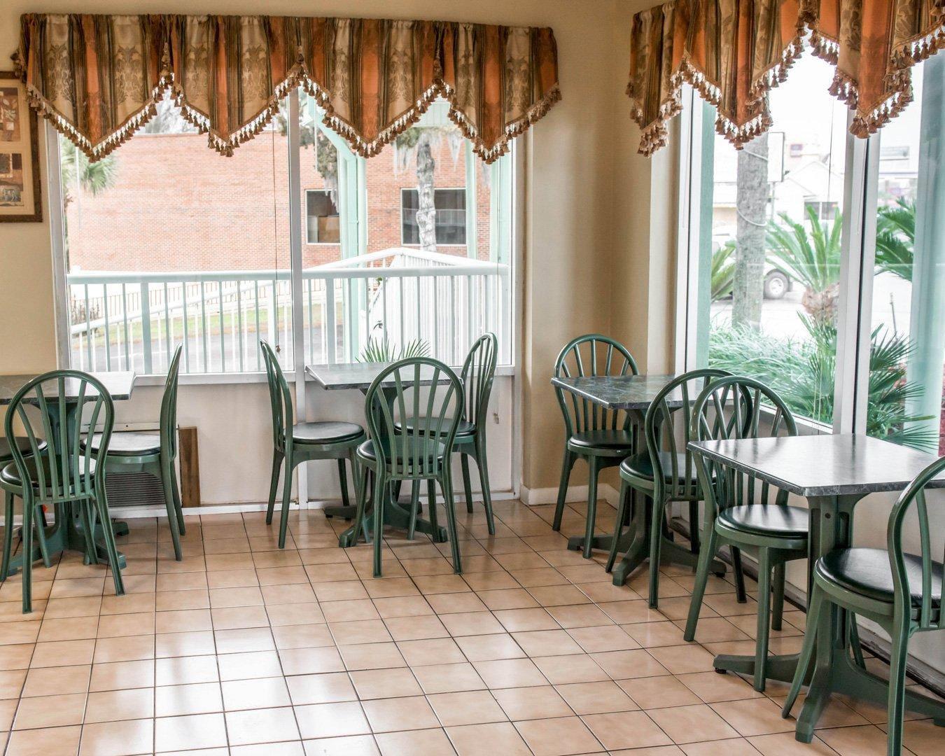 Breakfast area in the lobby