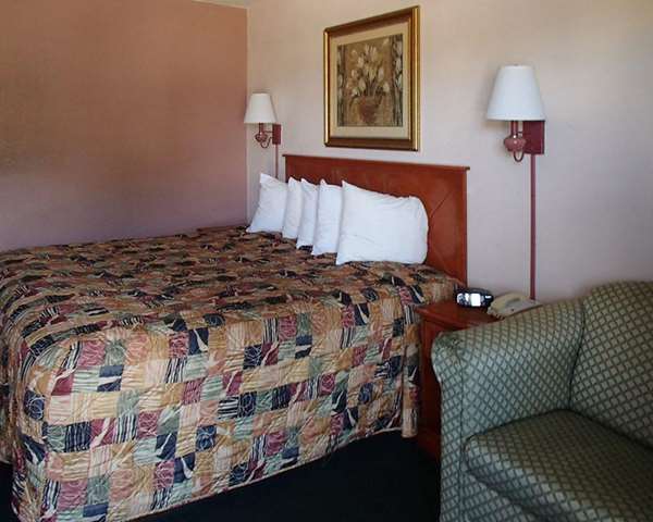  - Rodeway Inn Leesburg