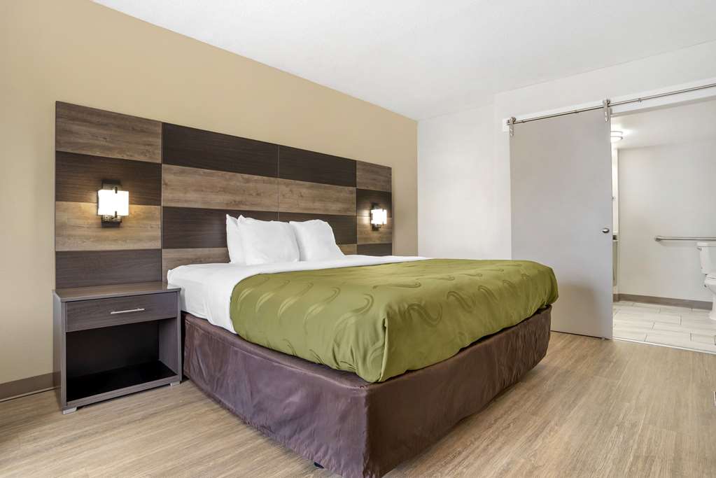 QUALITY INN PANAMA CITY NORTH-guestroom-Guest Room,On-Site.jpg