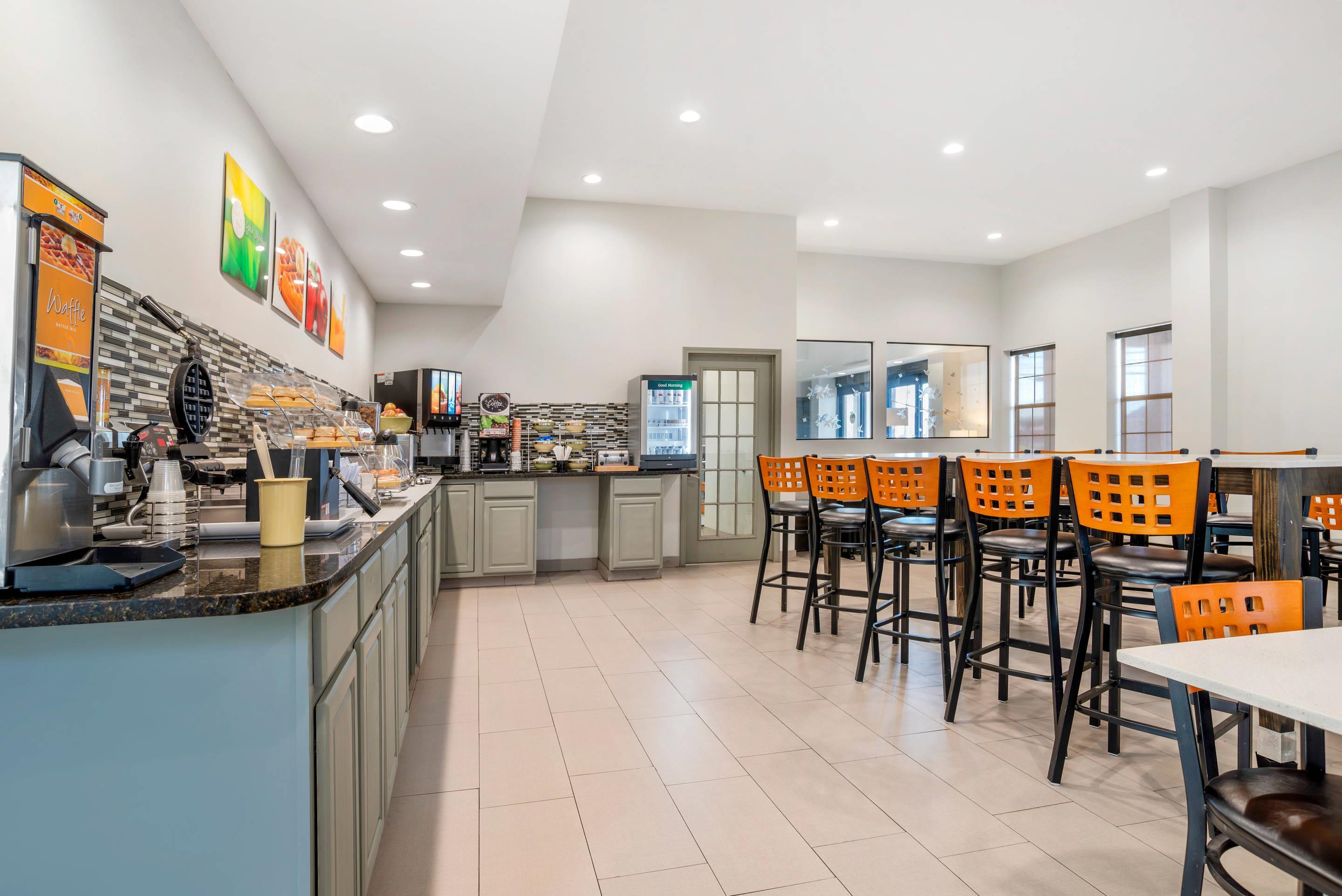 Spacious breakfast area | Quality Inn & Conference Center