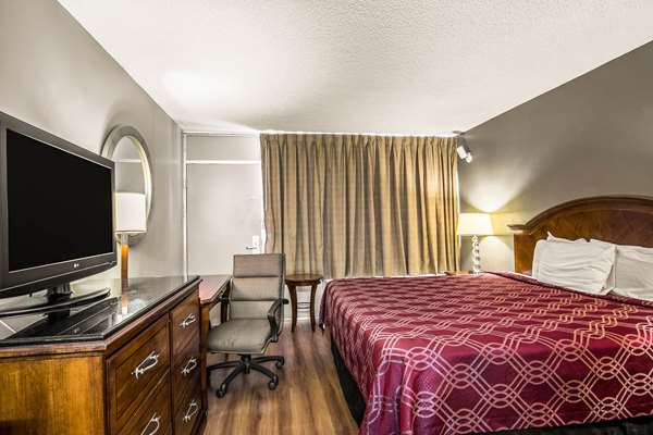  - Econo Lodge North Tallahassee