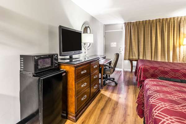  - Econo Lodge North Tallahassee