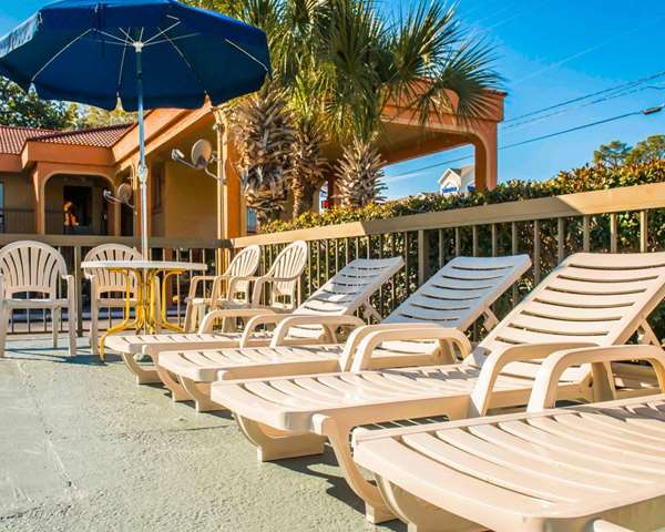 Pool - Econo Lodge Panama City