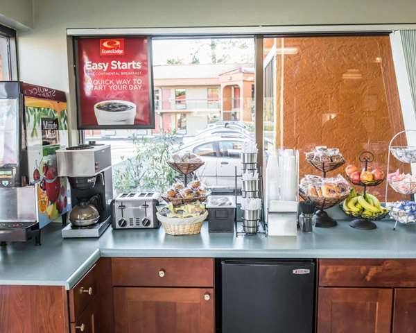 Amenities - Econo Lodge Panama City