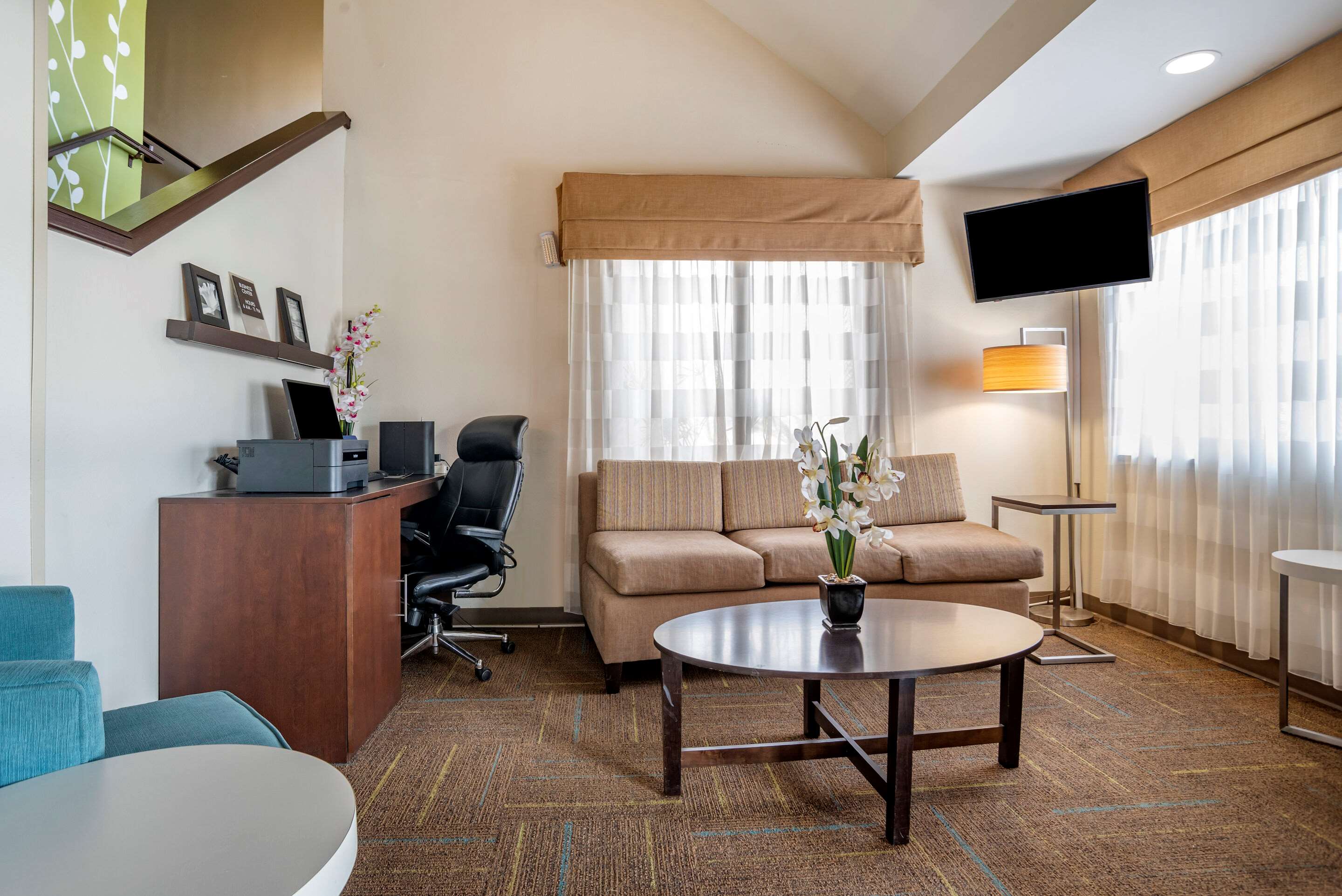 Lobby with sitting area | Sleep Inn near Sandestin Beach