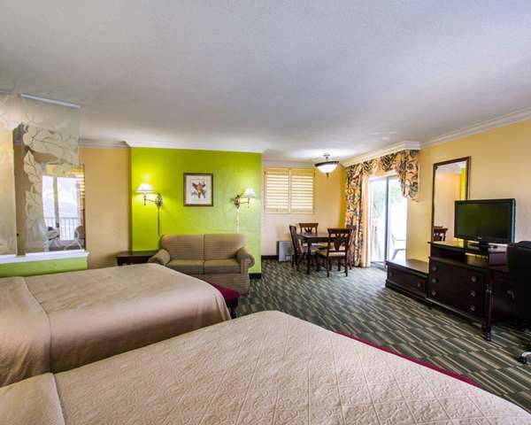 Suite - Quality Inn & Suites on the Beach Ormond Beach