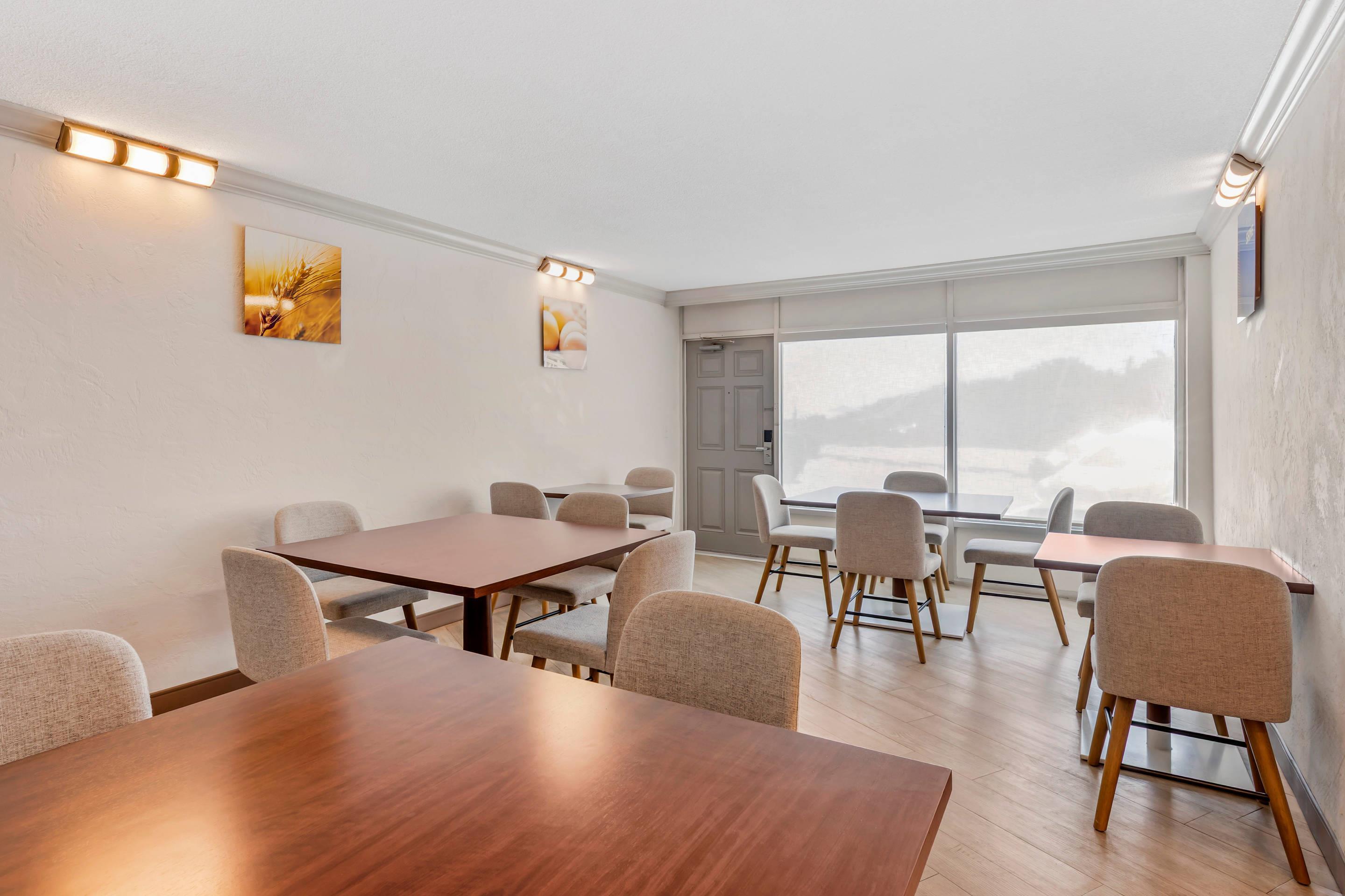 Breakfast area