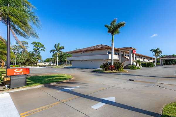 Exterior view - Econo Lodge Vero Beach