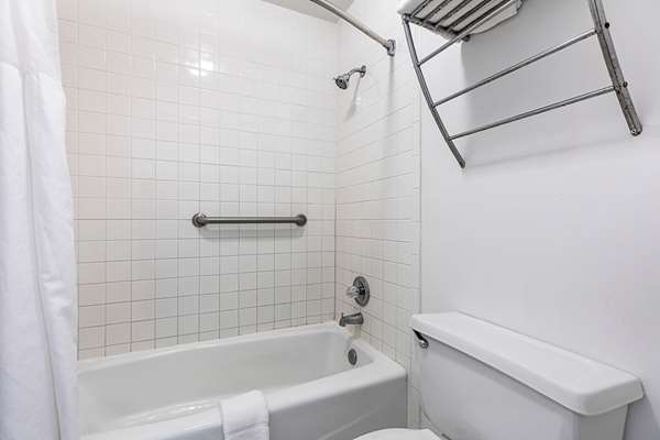  - Econo Lodge Vero Beach