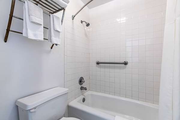  - Econo Lodge Vero Beach