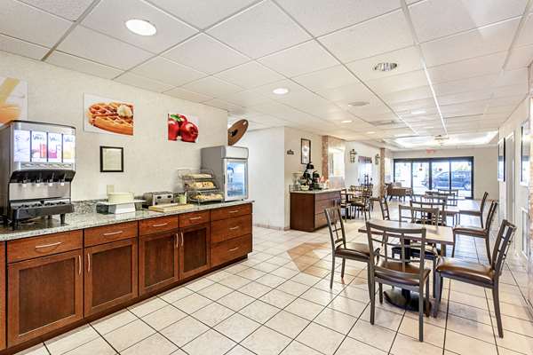 Amenities - Econo Lodge Vero Beach