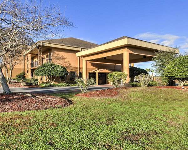 Exterior view - Quality Inn Weeki Wachee