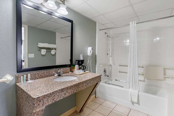  - Quality Inn East Bradenton - I-75, Exit 220