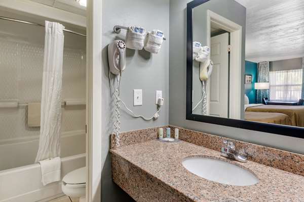  - Quality Inn East Bradenton - I-75, Exit 220