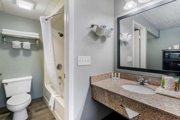  - Quality Inn East Bradenton - I-75, Exit 220