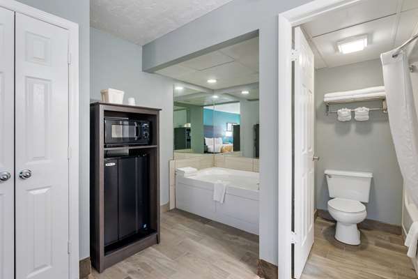  - Quality Inn East Bradenton - I-75, Exit 220