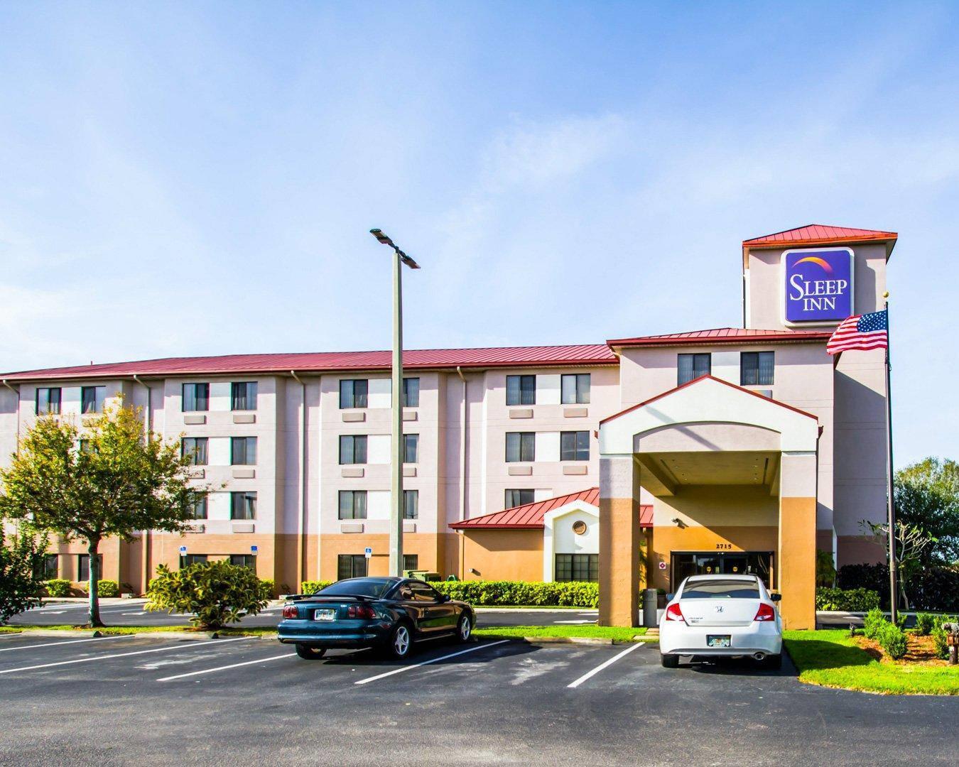 Hotel entrance | Sleep Inn Fort Pierce I-95
