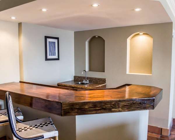 Suite - Quality Inn & Suites Gulf Breeze