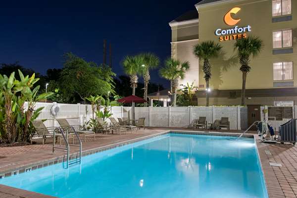 Pool - Comfort Suites Universal Studios Orlando - I-4, Exit 75B