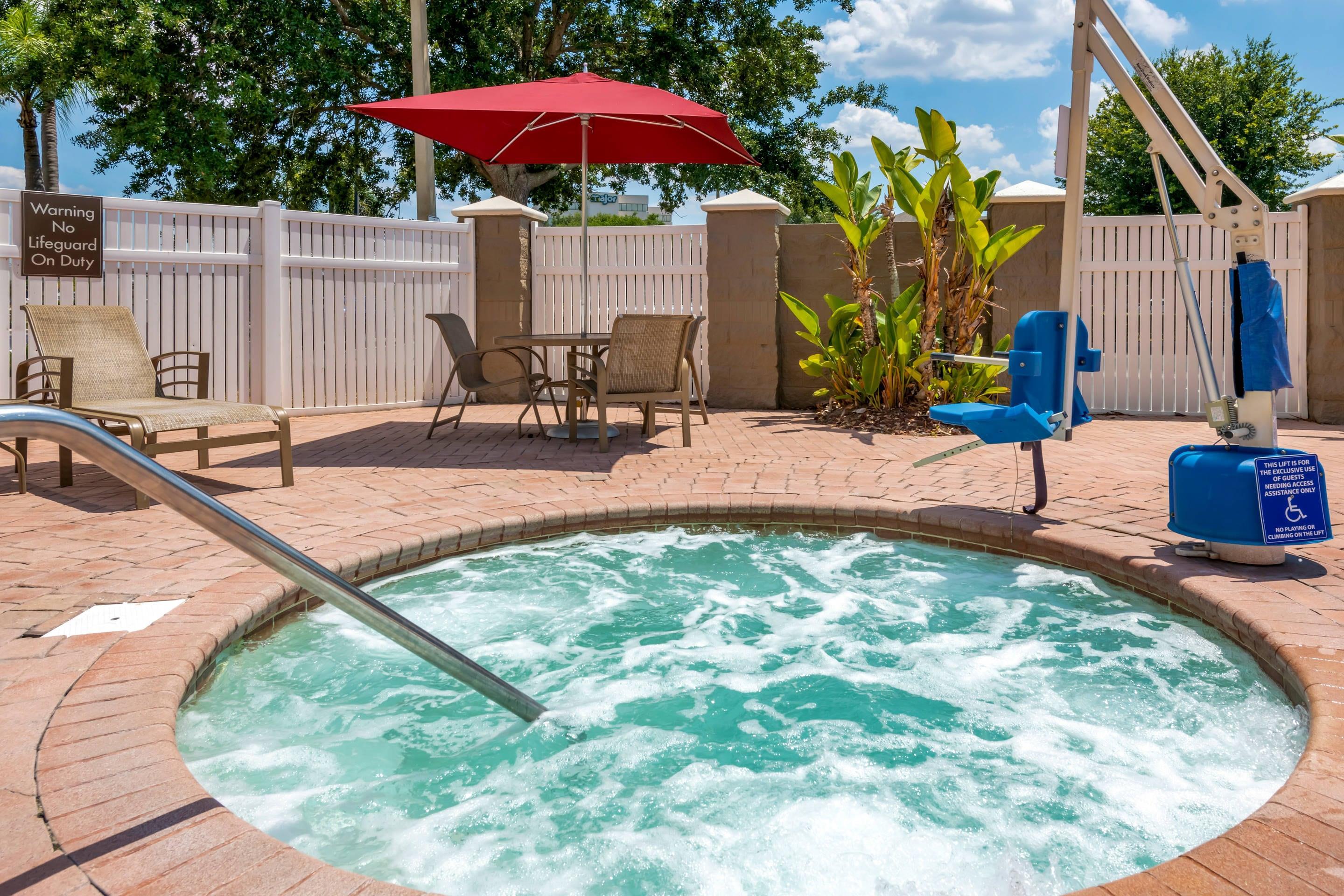 Outdoor hot tub | Comfort Suites Near Universal Orlando Resort