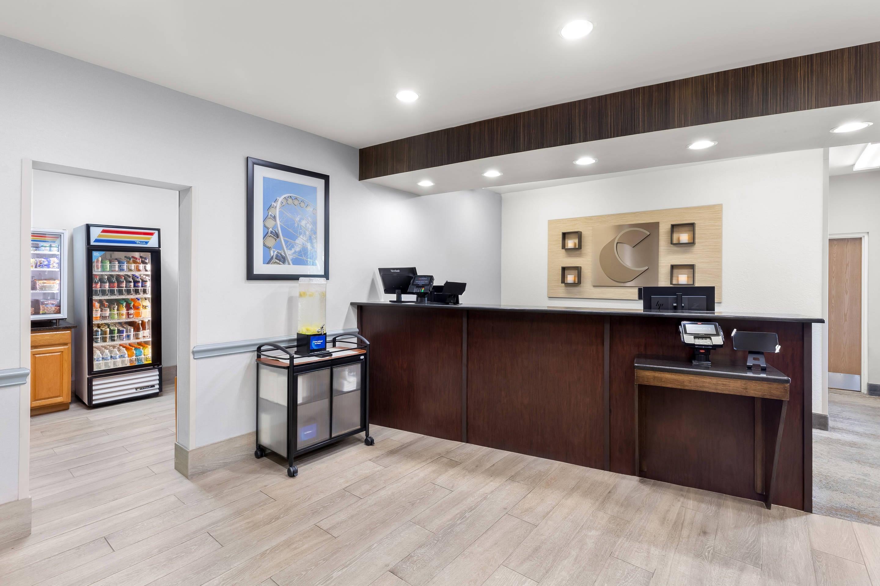 Hotel lobby | Comfort Suites Near Universal Orlando Resort