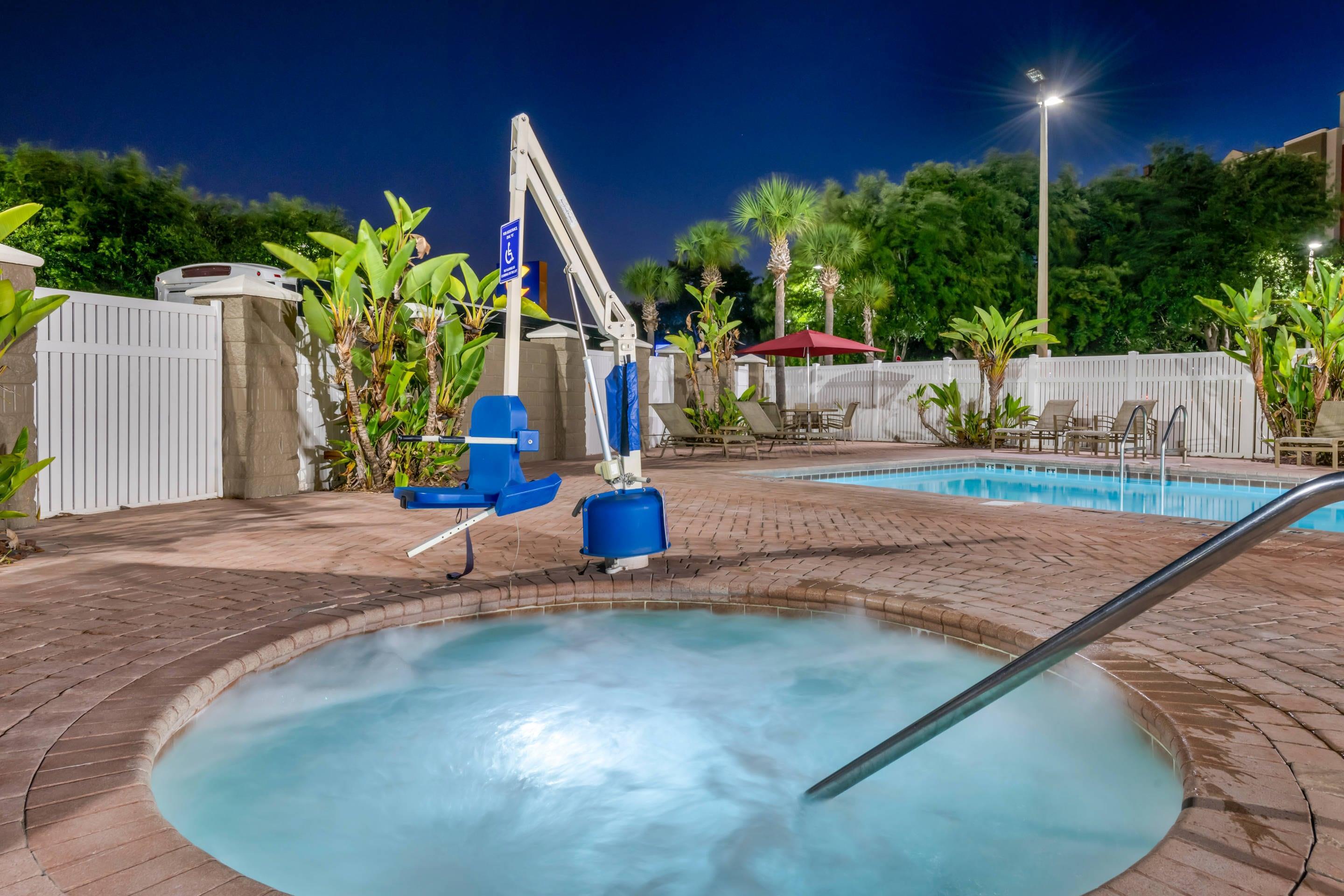 Outdoor hot tub | Comfort Suites Near Universal Orlando Resort