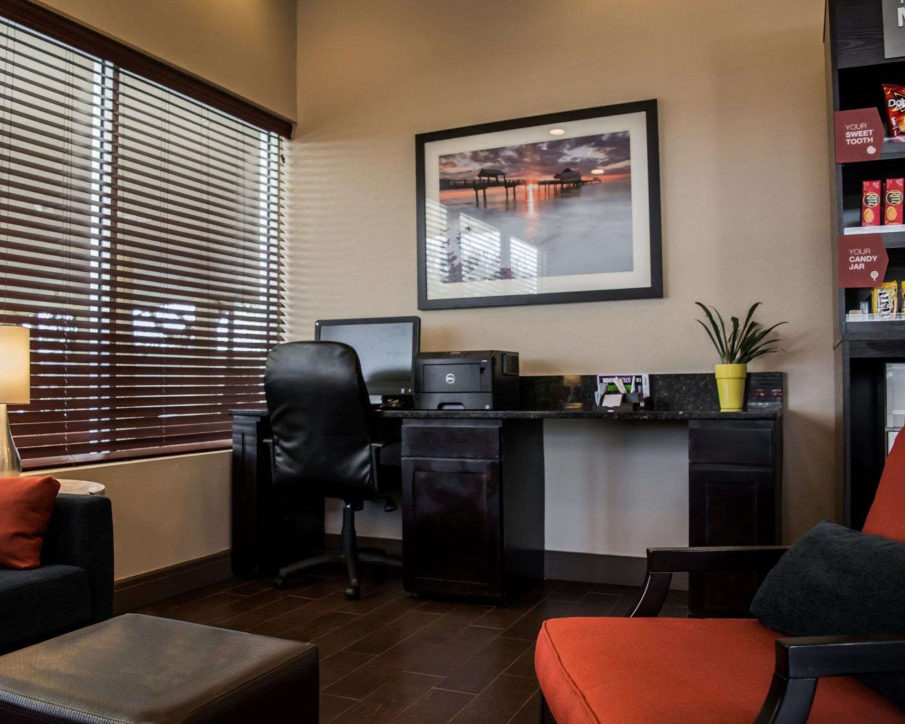 Business center | Comfort Suites Clearwater - Dunedin