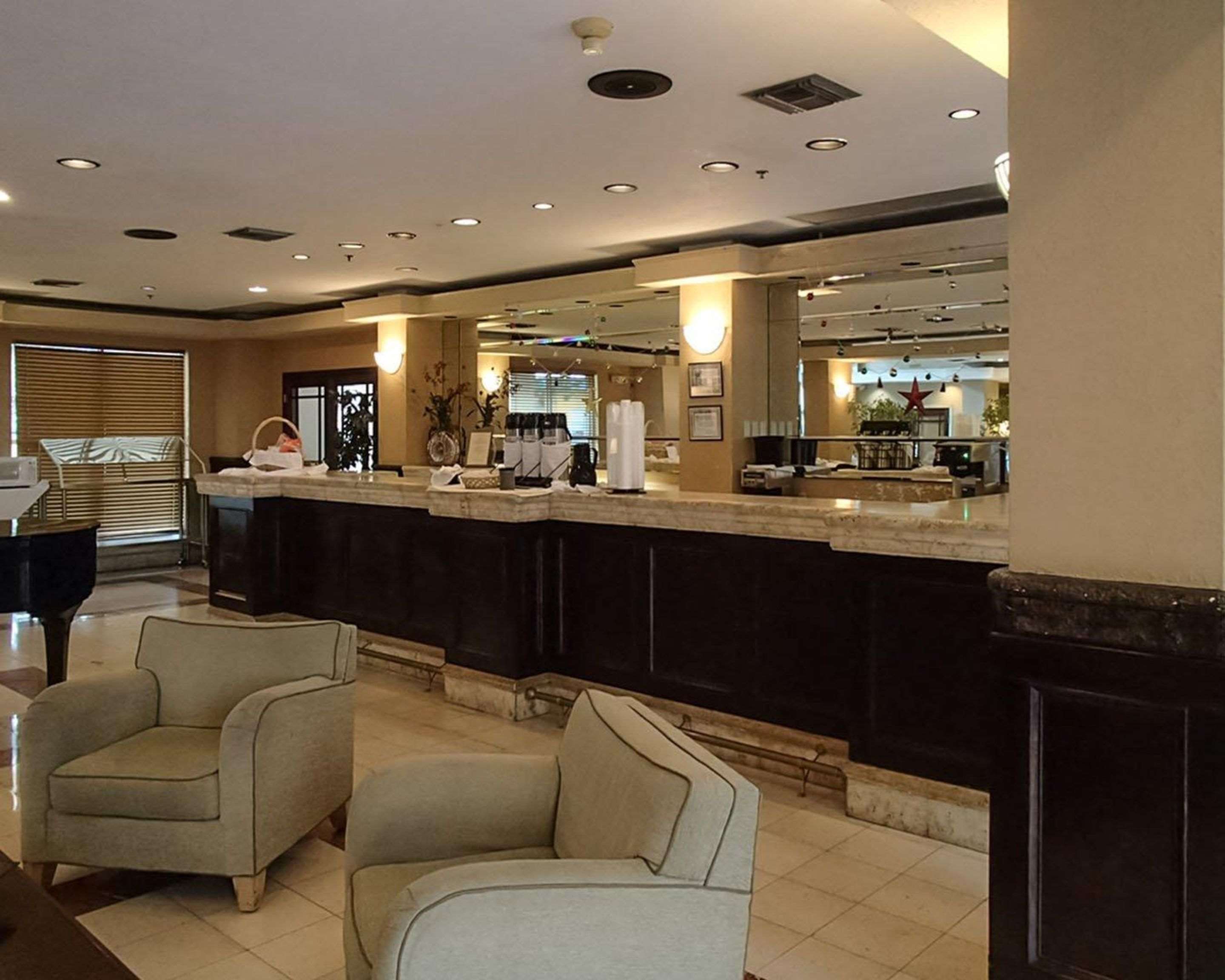 Lobby | Rodeway Inn South Miami - Coral Gables South Miami