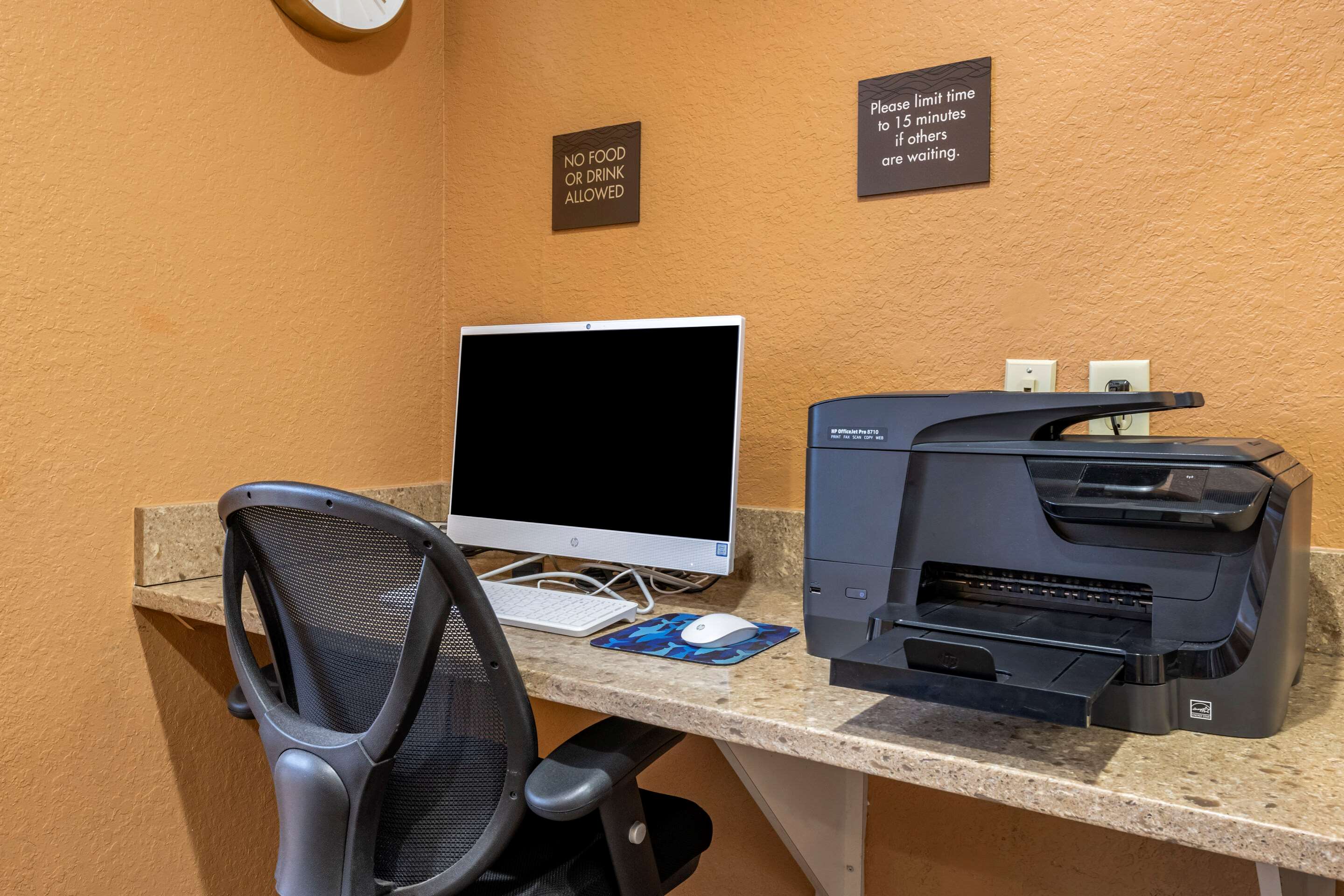 Business center | Comfort Inn & Suites Orlando North