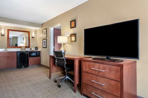 Suite - Comfort Inn & Suites Sanford - I-4, Exit 101C