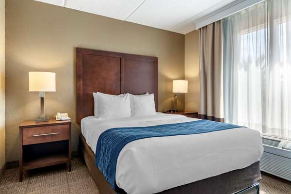 Suite - Comfort Inn & Suites Sanford - I-4, Exit 101C