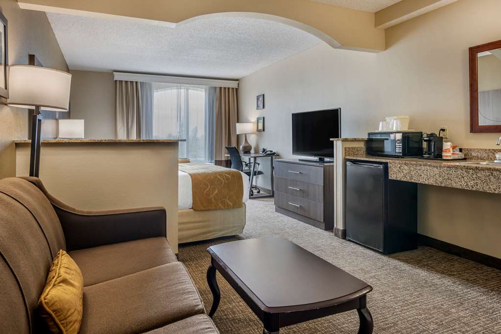 COMFORT SUITES SAWGRASS-guestroom-Guest Room,Suite,On-Site.jpg
