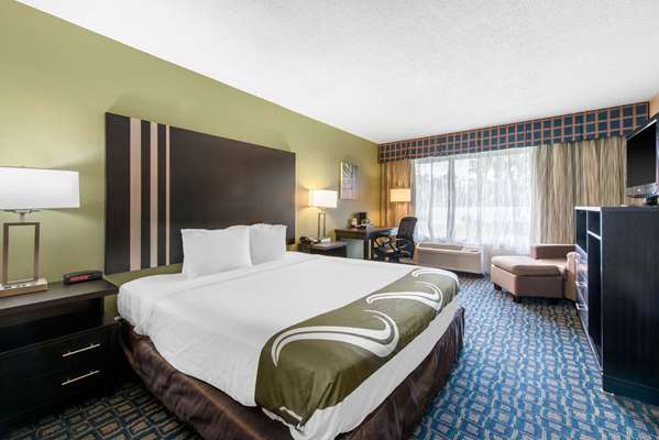 Suite - Quality Inn Suites & Conference Center Brooksville - I-75, Exit 301