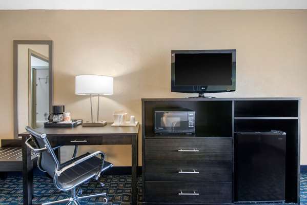  - Quality Inn Suites & Conference Center Brooksville - I-75, Exit 301