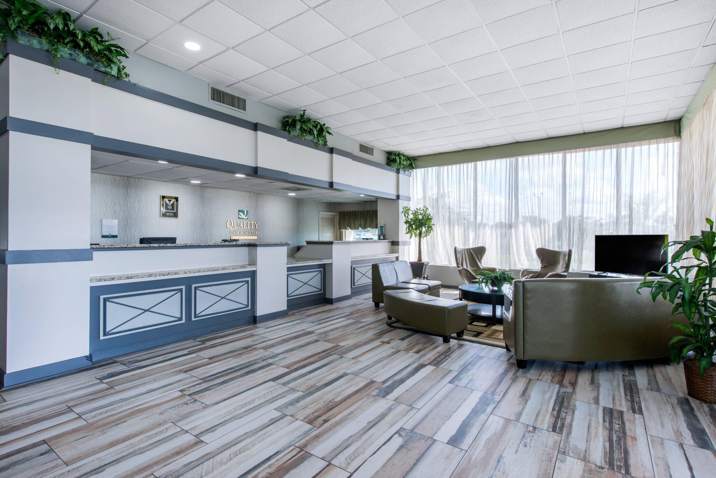 Hotel lobby | Quality Inn & Suites Brooksville I-75/Dade City