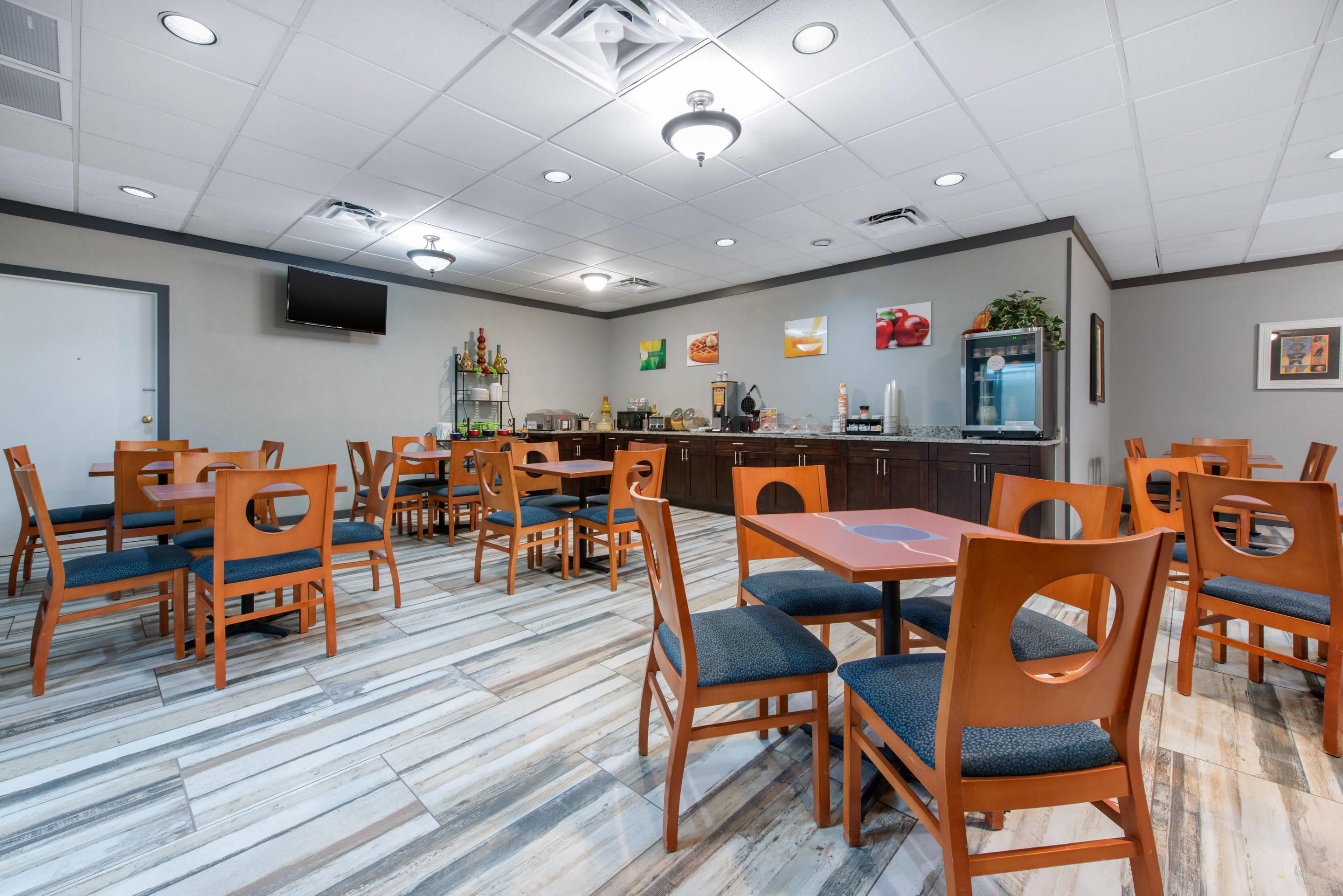 Free continental breakfast | Quality Inn & Suites Brooksville I-75/Dade City