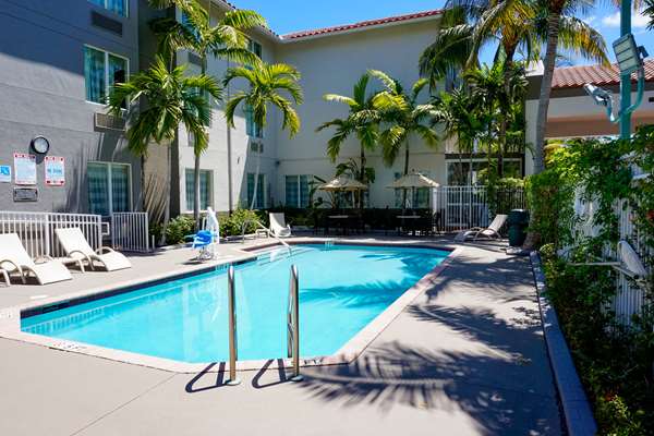 Pool - Sleep Inn & Suites Dania Beach