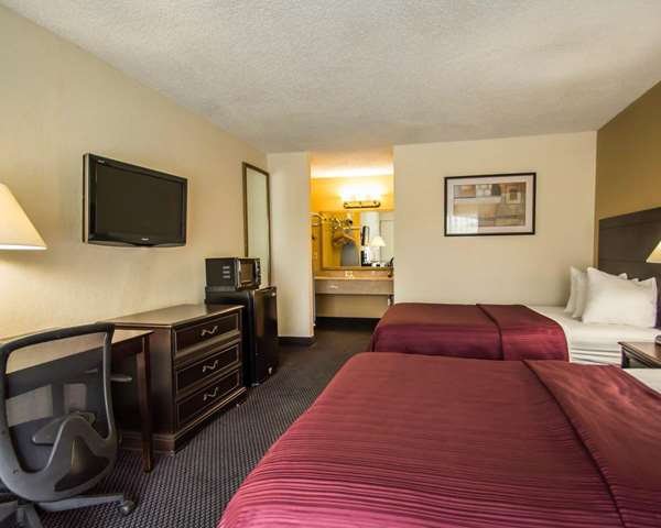  - Quality Inn Alachua