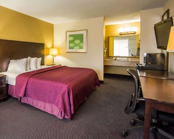  - Quality Inn Alachua