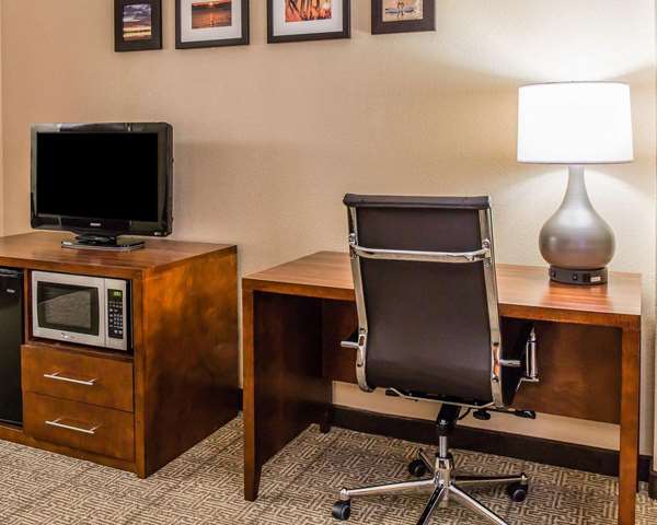  - Comfort Inn & Suites Lakeland - I-4, Exit 32